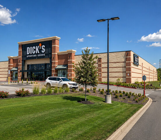 An exterior view of Dick's Sporting Good's from the parking lot