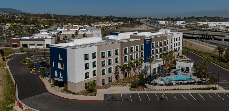 Hampton Inn & Suites at Bedford Marketplace