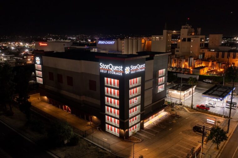 StorQuest in Van Nuys, CA