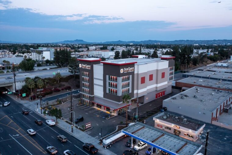 StorQuest in Van Nuys, CA