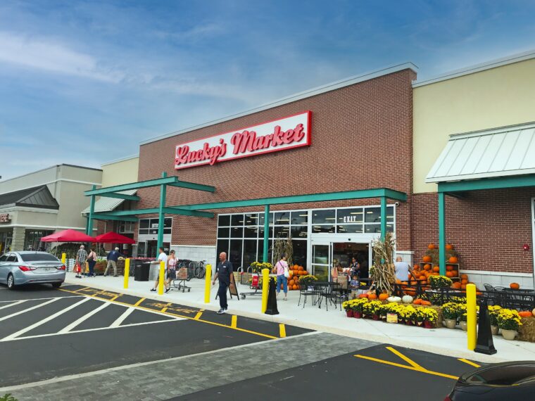 Exterior view of Lucky's Market